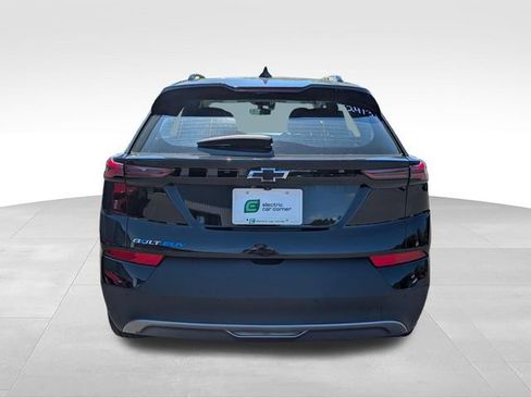 Used 2023 Chevrolet Bolt EUV LT w/ Driver Confidence Package FWD image 6