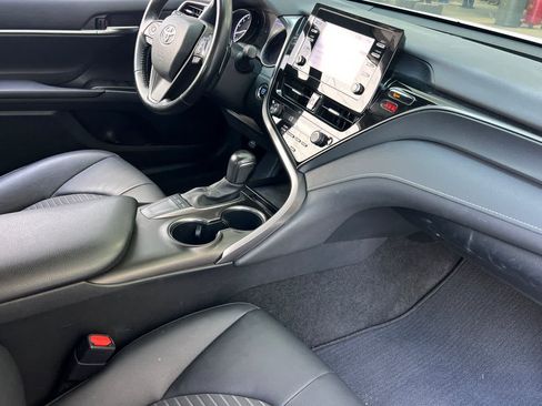 Used 2023 Toyota Camry SE w/ Convenience Package FWD image 17