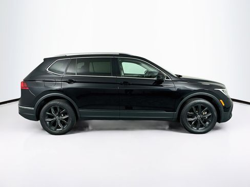 Used 2024 Volkswagen Tiguan SE AWD/4WD image 10