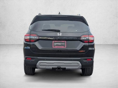 New 2025 Honda Pilot TrailSport image 8
