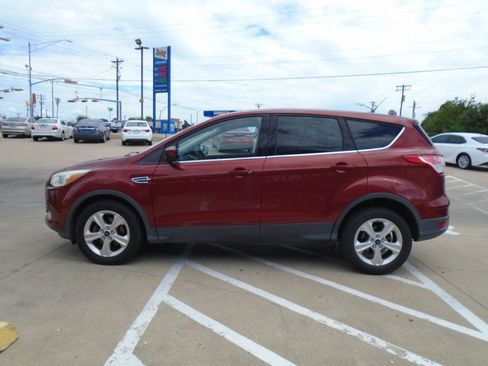 Used 2016 Ford Escape SE FWD image 3