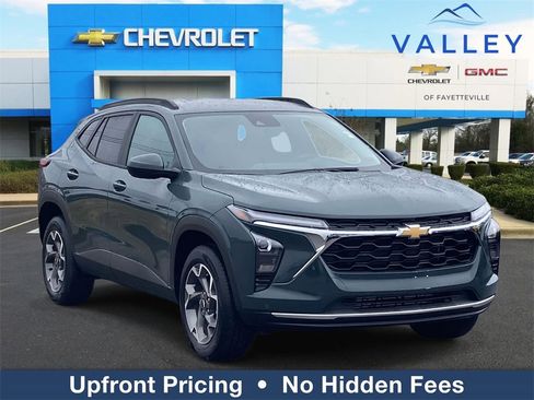 New 2026 Chevrolet Trax LT image 1