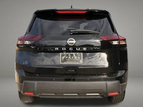 Used 2026 Nissan Rogue SV image 4