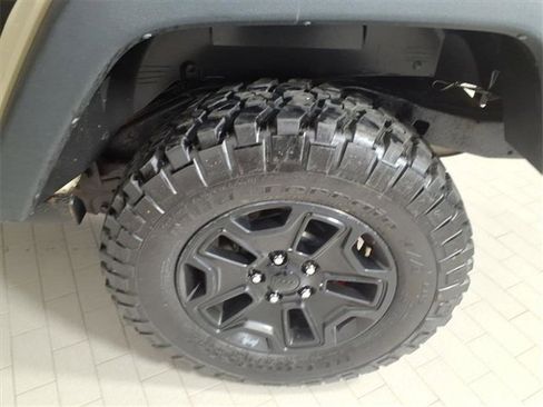 Used 2018 Jeep Wrangler Unlimited Sport image 16