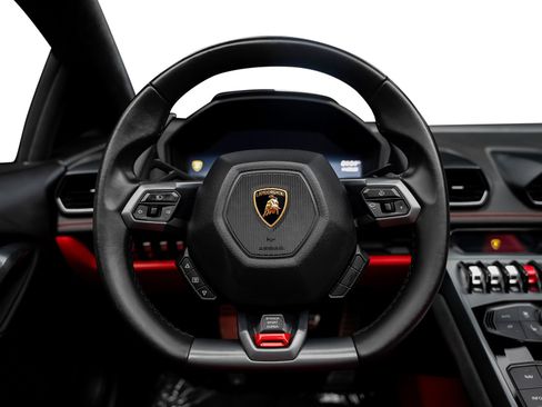 Used 2017 Lamborghini Huracan LP 580-2 RWD image 31