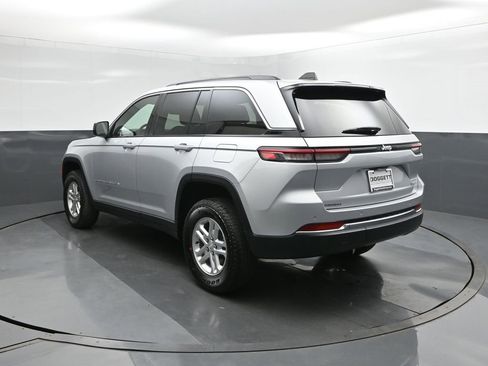 New 2025 Jeep Grand Cherokee Laredo w/ Luxury Tech Group I image 5