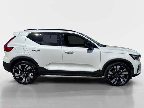 New 2026 Volvo XC40 B5 Plus w/ Protection Package Premier AWD/4WD image 4