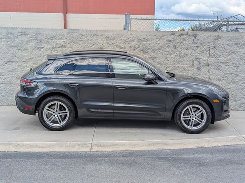 Certified 2025 Porsche Macan image 8