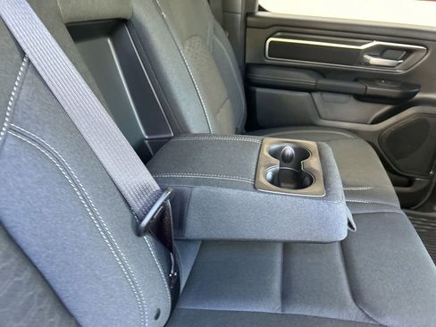 Used 2025 RAM 1500 Big Horn AWD/4WD image 32