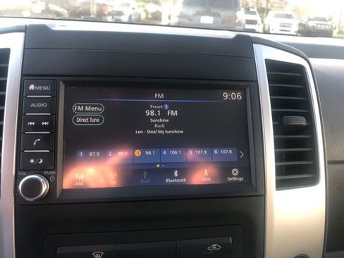 Used 2021 Nissan Frontier SV w/ SV Utility Package image 10