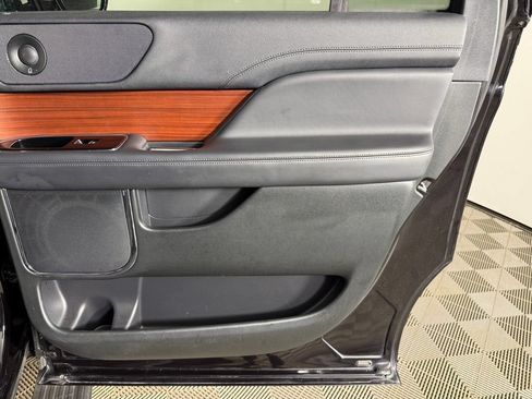 Used 2024 Lincoln Navigator L 4WD image 26
