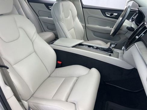 Used 2020 Volvo S60 T5 Inscription w/ Protection Package Premier image 41