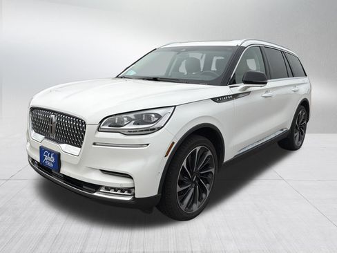 Used 2020 Lincoln Aviator Reserve w/ Equipment Group 202A AWD/4WD image 3