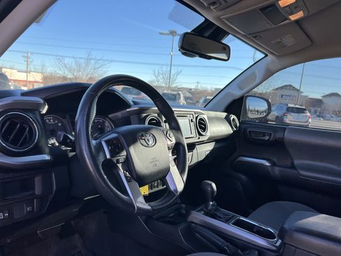 Used 2019 Toyota Tacoma SR5 image 24