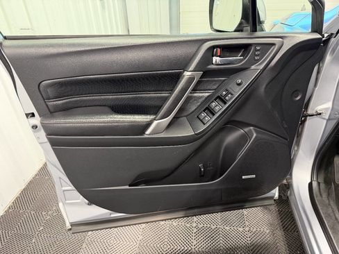 Used 2017 Subaru Forester 2.5i Touring image 28