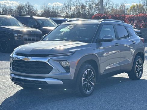 Used 2025 Chevrolet TrailBlazer LT w/ Convenience Package image 27