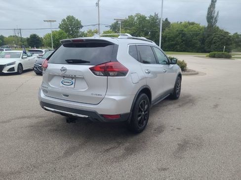 Used 2018 Nissan Rogue SV AWD/4WD image 7