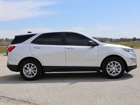 Used 2020 Chevrolet Equinox LS image 7