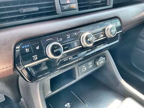 Used 2023 Honda Pilot Elite image 27