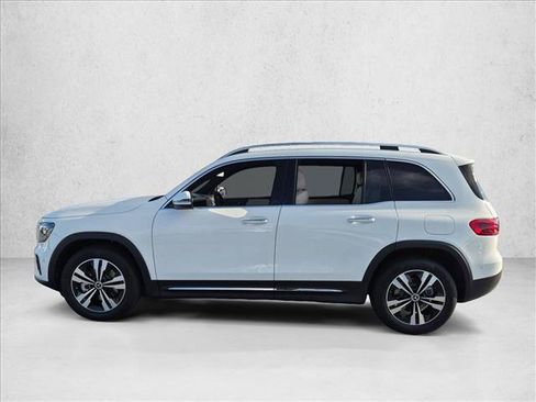 Certified 2025 Mercedes-Benz GLB 250 image 9