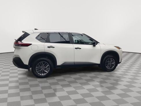 Used 2023 Nissan Rogue S image 32