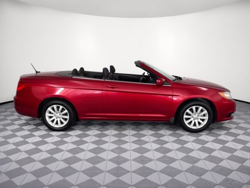 Used 2013 Chrysler 200 Touring FWD image 8