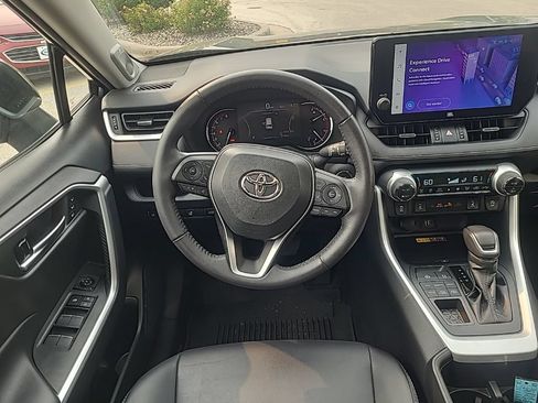 Used 2023 Toyota RAV4 XLE Premium AWD/4WD image 15