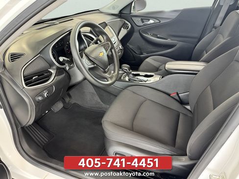 Used 2025 Chevrolet Malibu LT FWD image 18