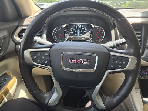 Used 2019 GMC Acadia Denali w/ Technology Package FWD image 25