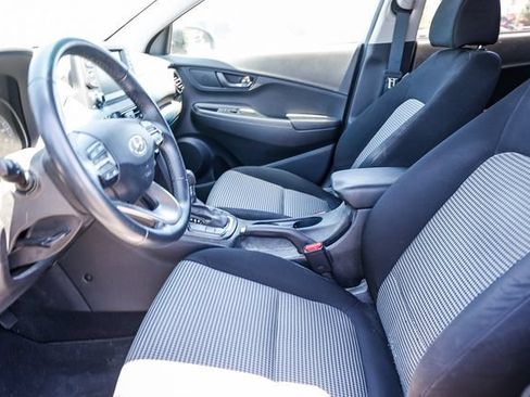 Used 2018 Hyundai Kona SEL AWD/4WD image 17