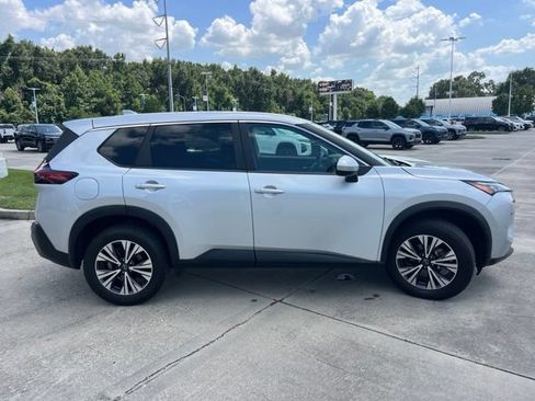 Used 2023 Nissan Rogue SV FWD image 8