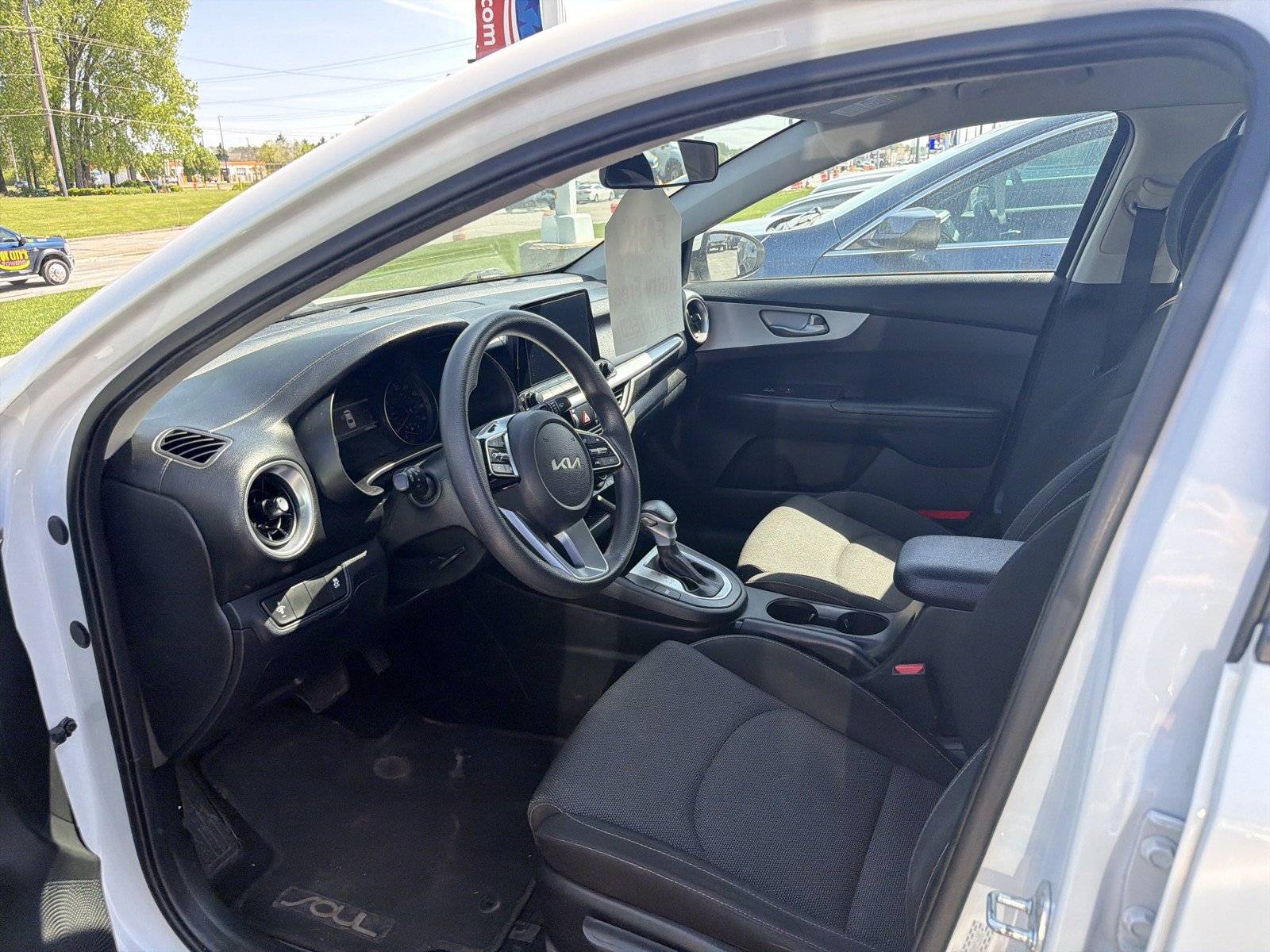 Used 2022 Kia Forte Sedan FWD image 9