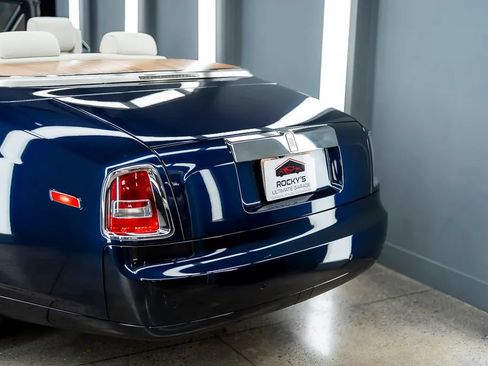 Used 2010 Rolls-Royce Phantom Drophead Coupe RWD image 54