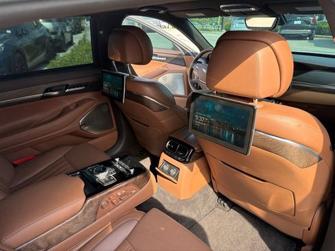 Used 2020 Genesis G90 5.0 Ultimate AWD/4WD image 19