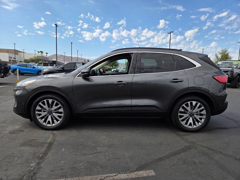 Certified 2020 Ford Escape Titanium FWD image 3