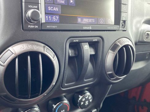 Used 2018 Jeep Wrangler Sport image 19