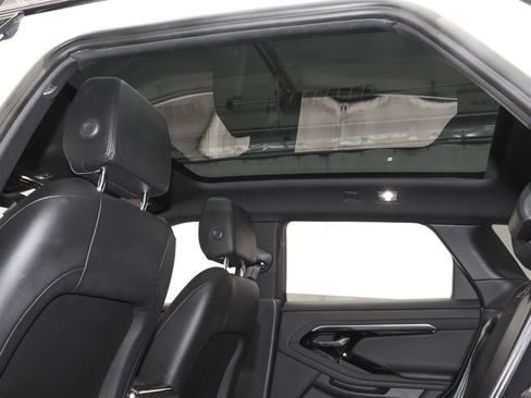 Used 2023 Land Rover Range Rover Evoque R-Dynamic S image 21