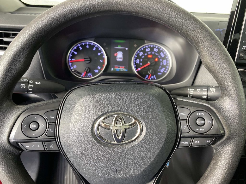 Used 2020 Toyota RAV4 LE w/ All Weather Liner Package AWD/4WD image 13