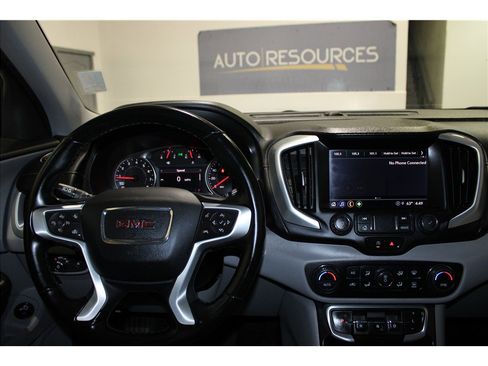 Used 2023 GMC Terrain SLT image 35