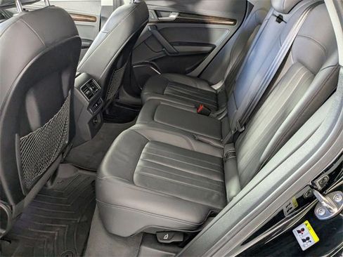 Used 2019 Audi Q5 2.0T Premium image 27