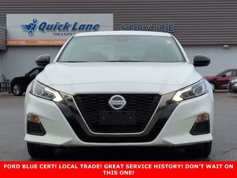 Used 2020 Nissan Altima 2.5 SR w/ Premium Package FWD image 2