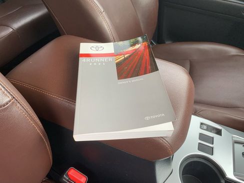 Used 2021 Toyota 4Runner Limited image 34