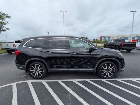 Used 2022 Honda Pilot Elite image 2