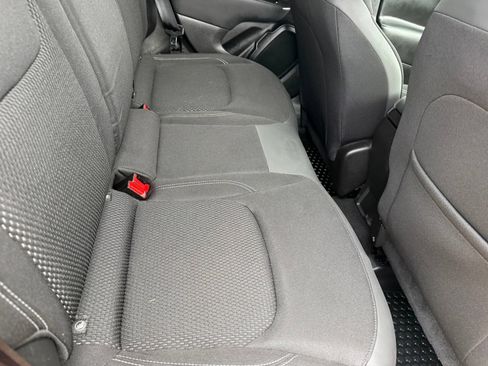 Used 2023 Jeep Renegade Altitude AWD/4WD image 19