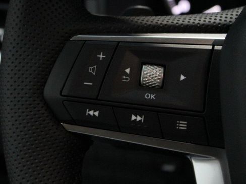 New 2025 Mitsubishi Outlander SE image 9