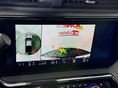 Used 2024 GMC Sierra 2500 AT4X image 6