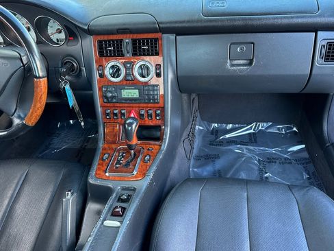 Used 2003 Mercedes-Benz SLK 320 image 26