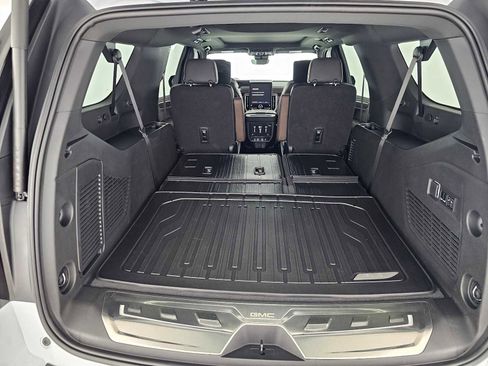 New 2026 GMC Yukon XL Denali Ultimate w/ LPO, Illumination Package image 17