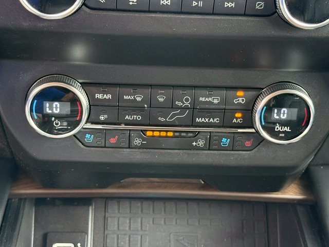 Used 2019 Ford Expedition Platinum AWD/4WD image 18