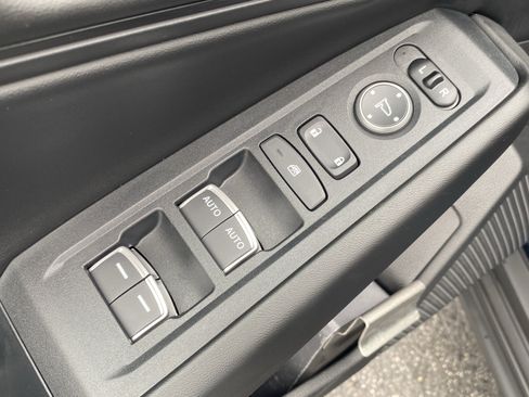 Certified 2025 Honda Accord SE image 17